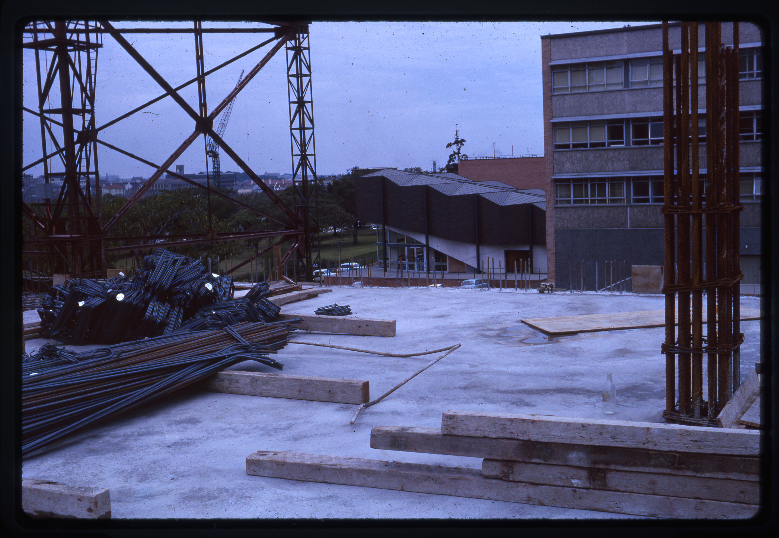 Construction of Level 4 of Fisher Library Stack