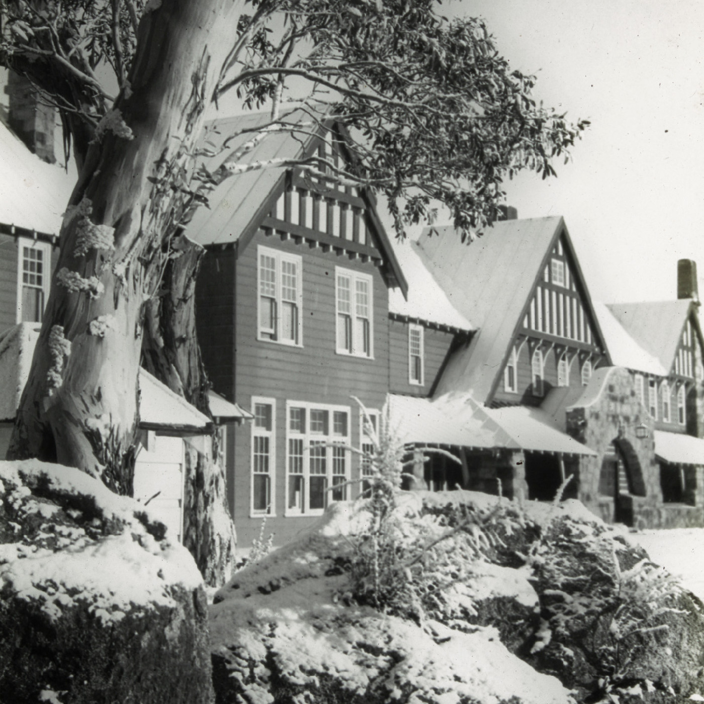 House in winter (Hotel Kosciusko NSW)