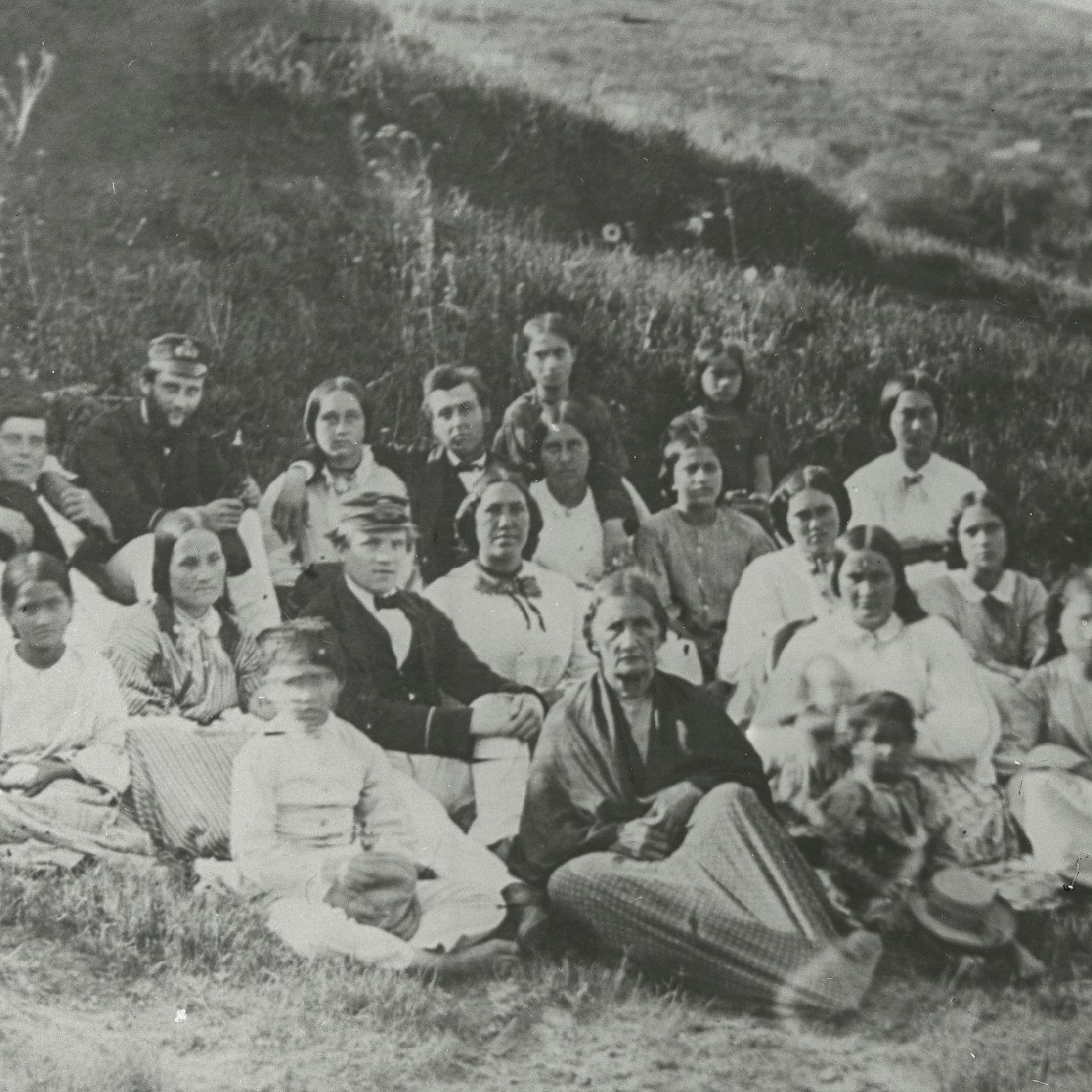 Group portrait - Pitcairn Islanders at Norfolk