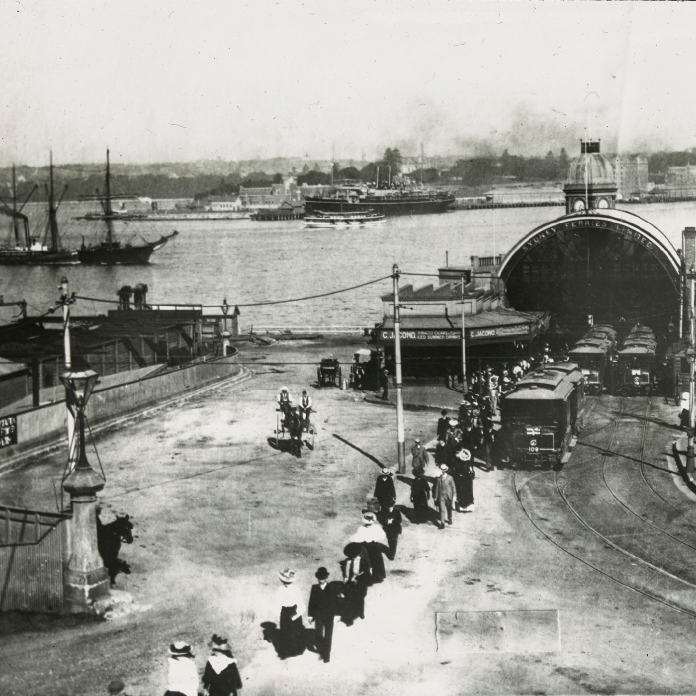 Milsons Point ferry and cable tram terminal