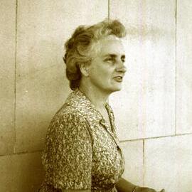 Margaret Lundie, Fisher Library, 1965