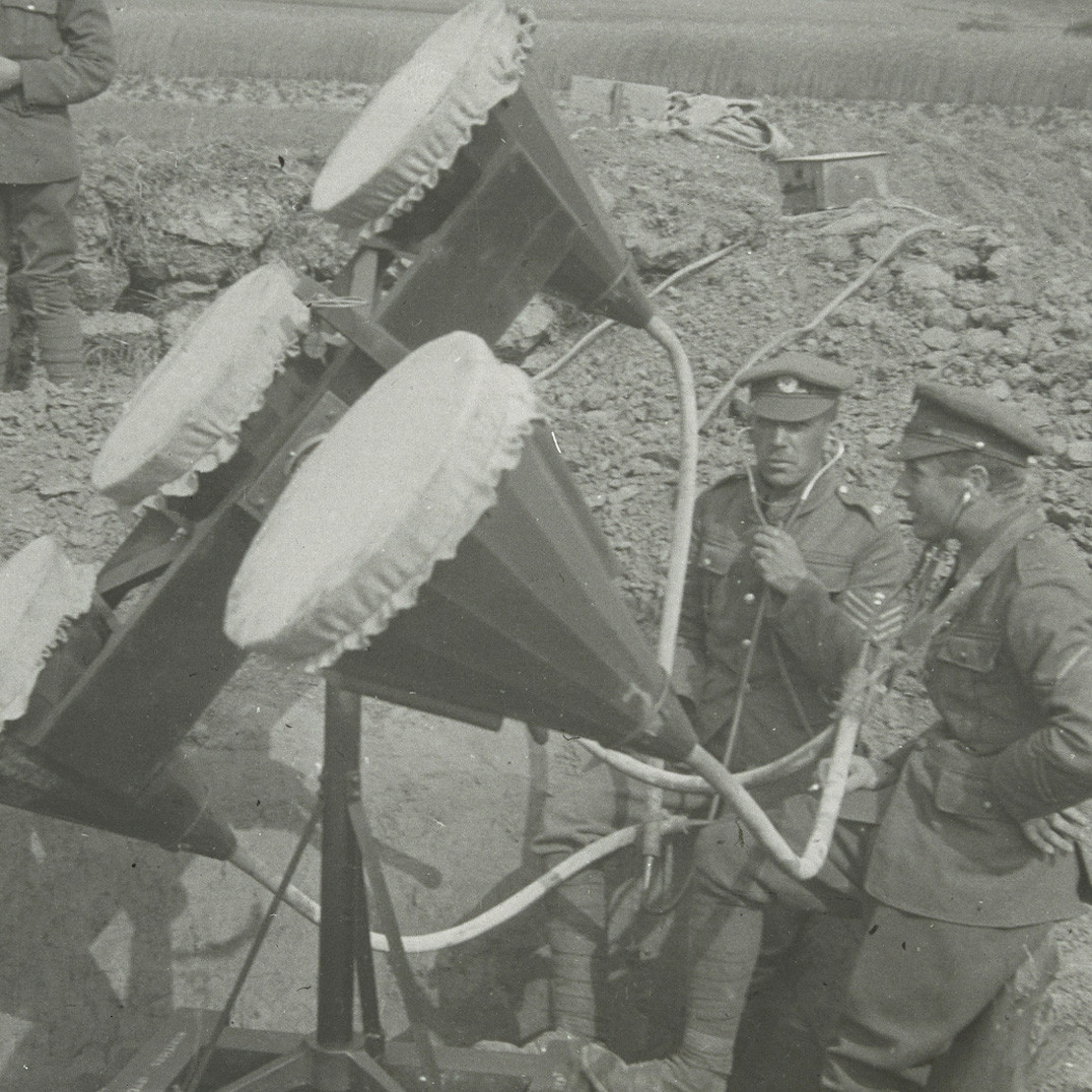 Soldiers with sound locator, France